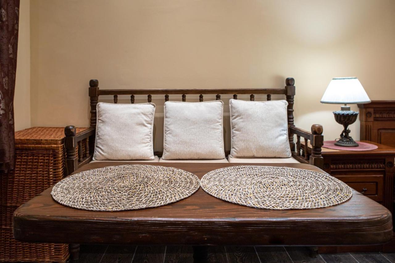 Bed & Breakfast In Downtown ลวีฟ ภายนอก รูปภาพ